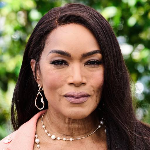 Face Guesser: Angela Bassett - 1x1
